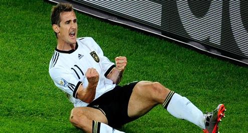 بالصور.. 5 نجوم سيعتزلون دولياً بعد مونديال البرازيل